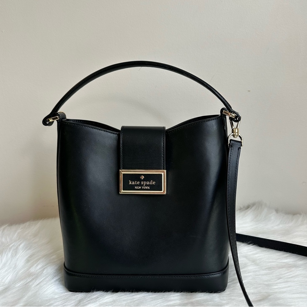 Kate Spade Black Leather Reegan Bucket Bag **EUC** - Picture 2 of 15